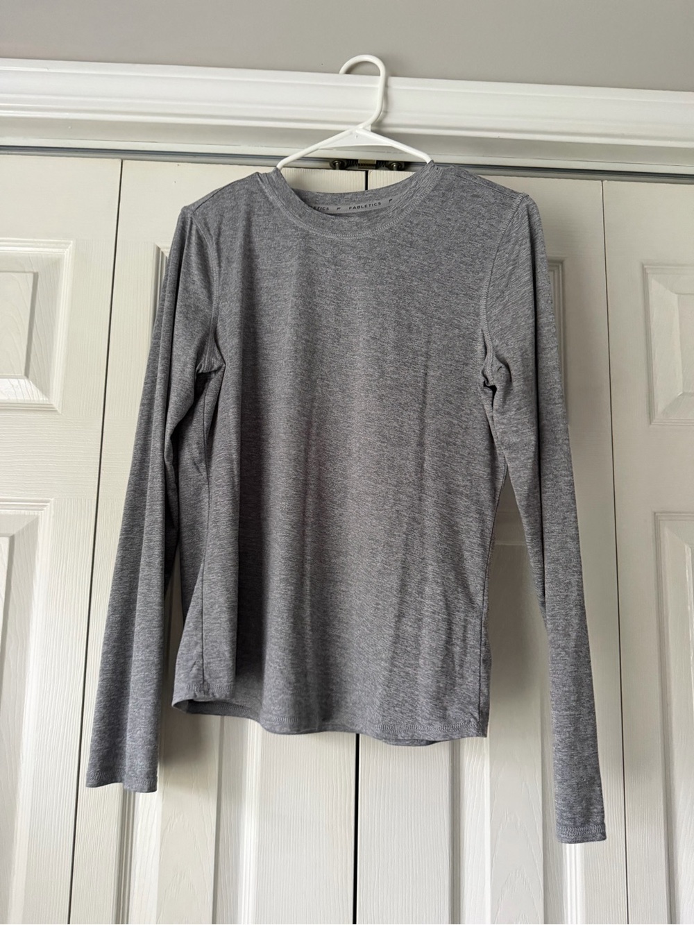 Fabletics Heather Gray Crewneck Long Sleeve
